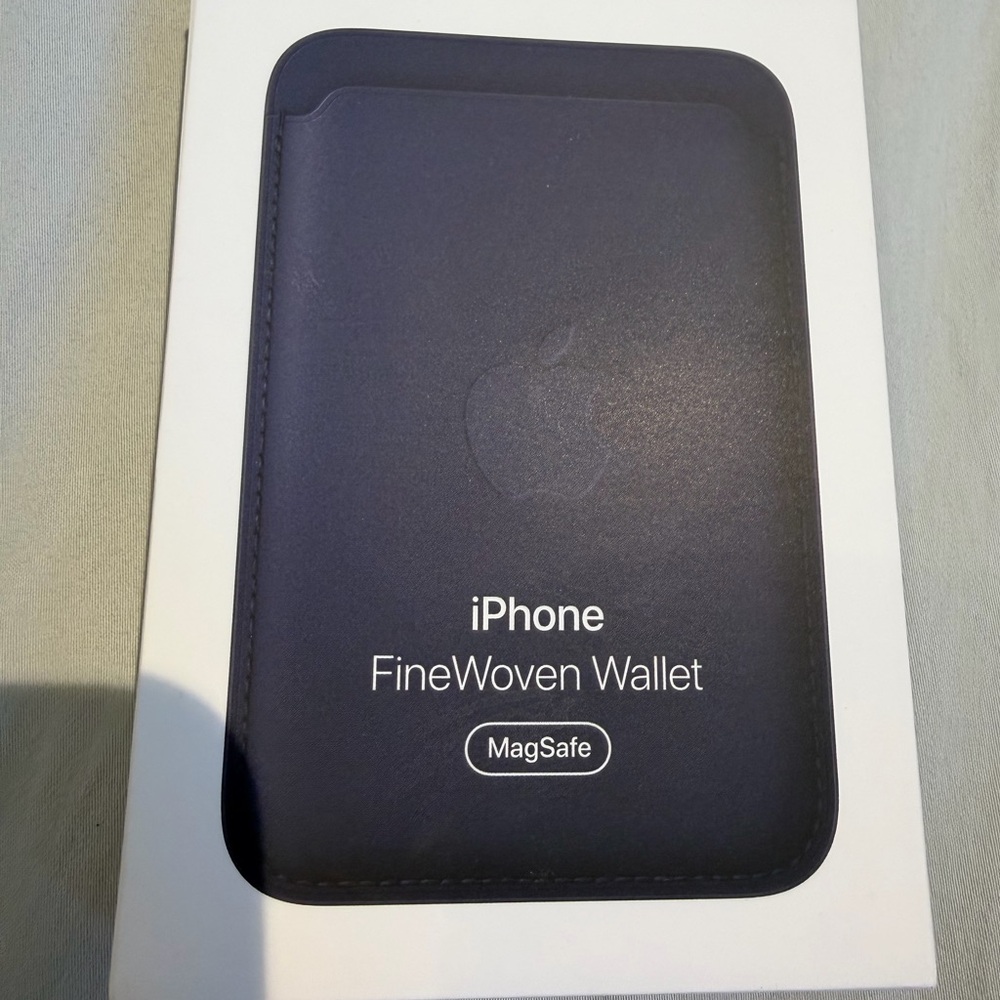 Apple iPhone FineWoven Wallet with MagSafe - Blue